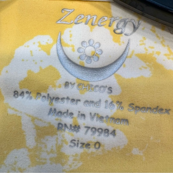 Zenergy by Chico Vest Women's Size 0 Bright Yellow Floral Full Zip - Picture 6 of 14